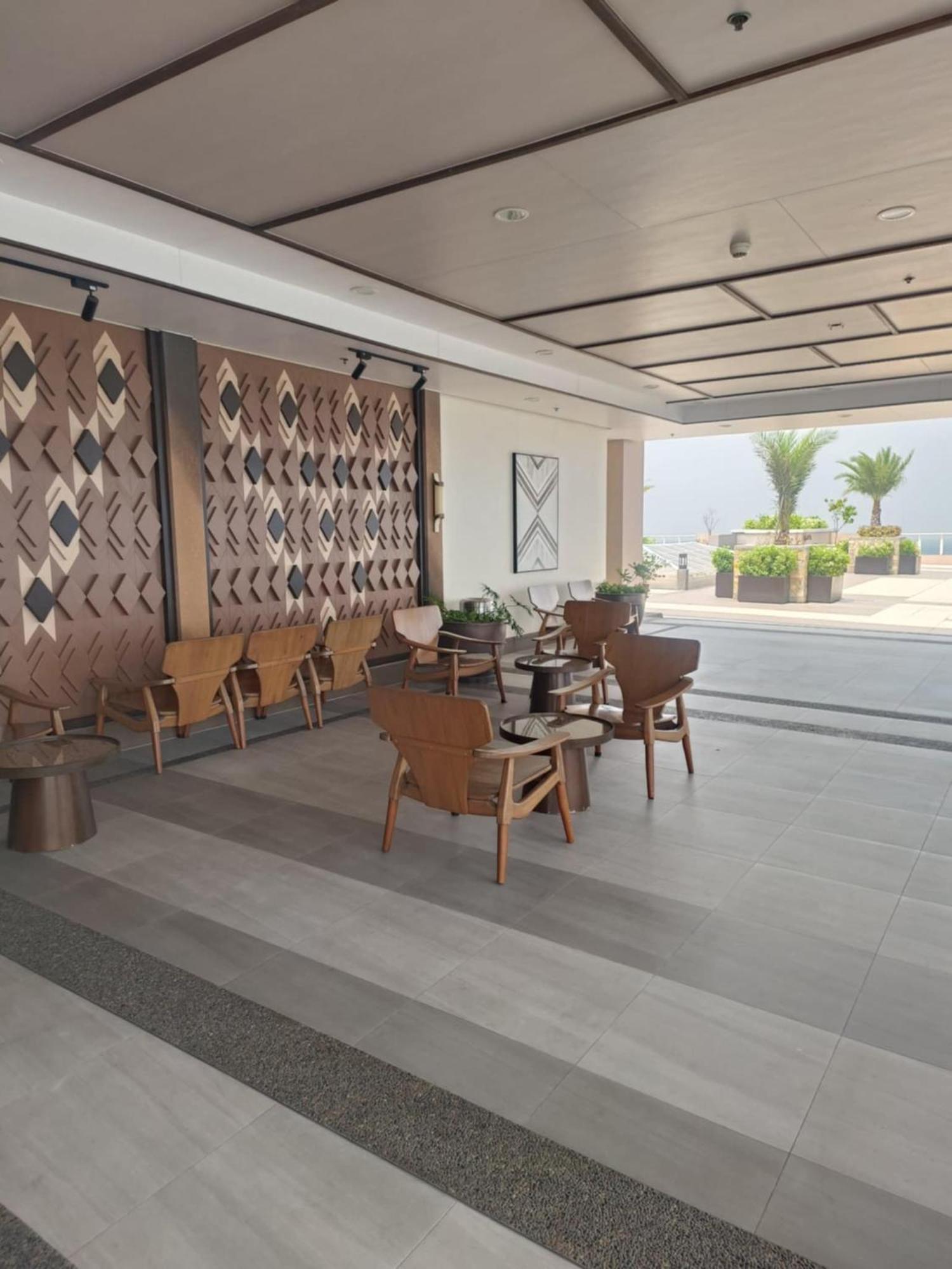 Aparthotel Infina Towers Quezon City Exterior foto